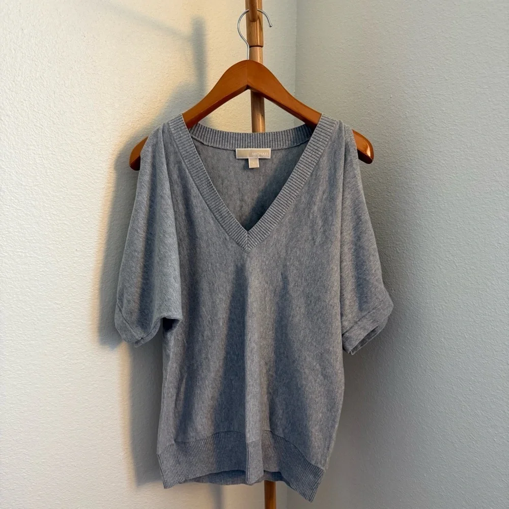 Michael Kors Light Gray V-Neck Oversized Fit Sweater Top Women’s Size Large
